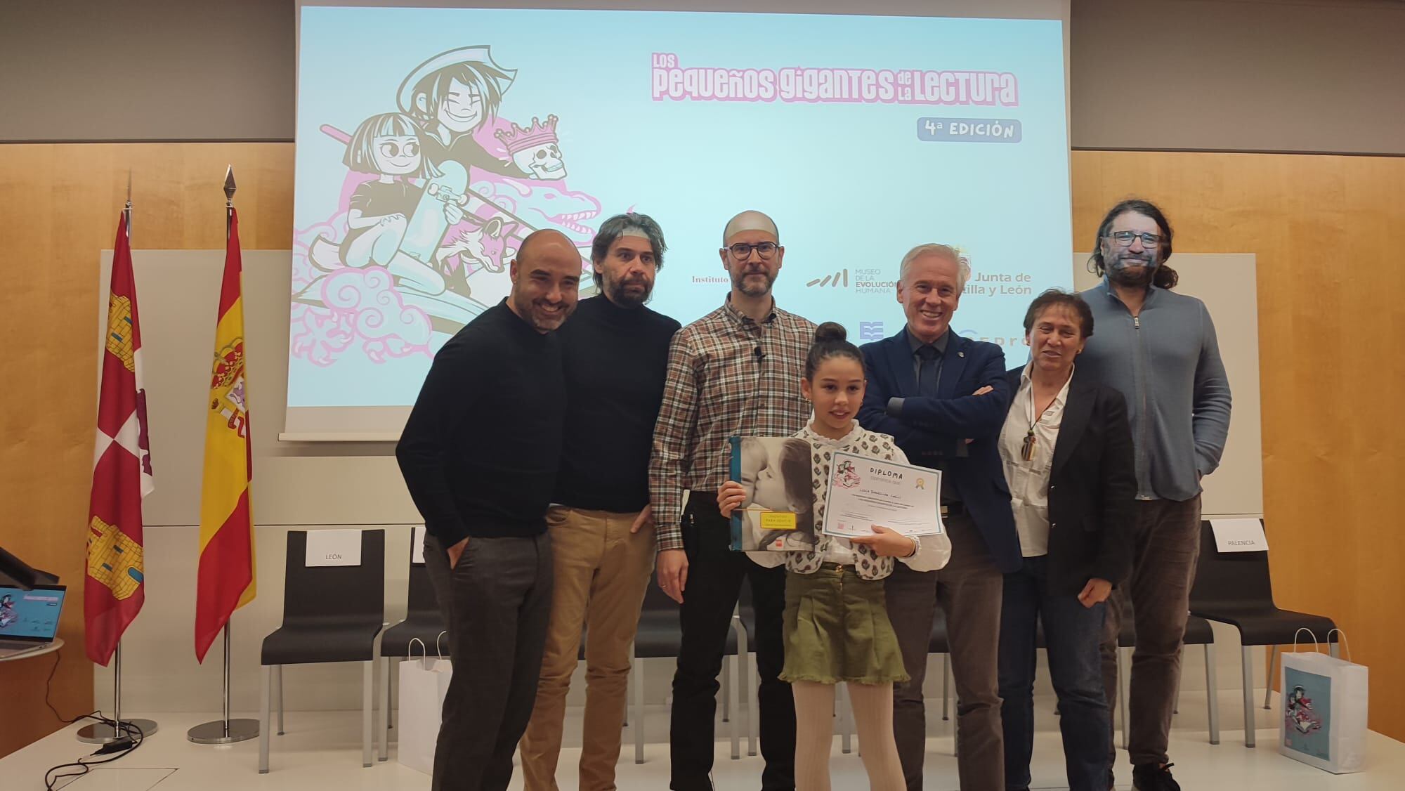 Lucía Fombellida Casín, del CEIP San Pedro de Baltanás, ganadora de la final autonómica de ‘Los Pequeños Gigantes de la Lectura’
