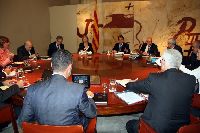 El Govern es reuneix en plena crisi de CiU després de la consulta interna d'Unió