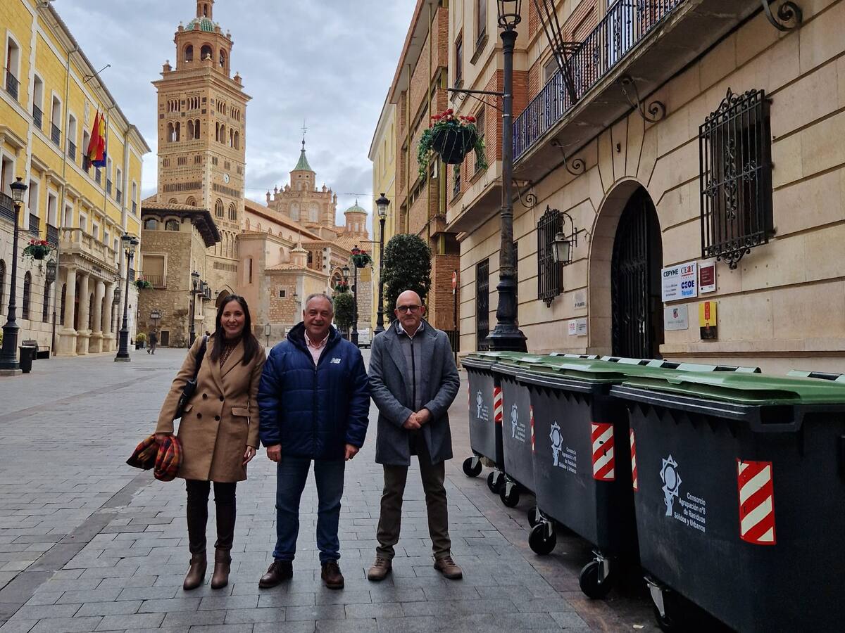 El Ayuntamiento de Teruel amplía el número de días de recogida del cartón comercial y adelanta el horario
