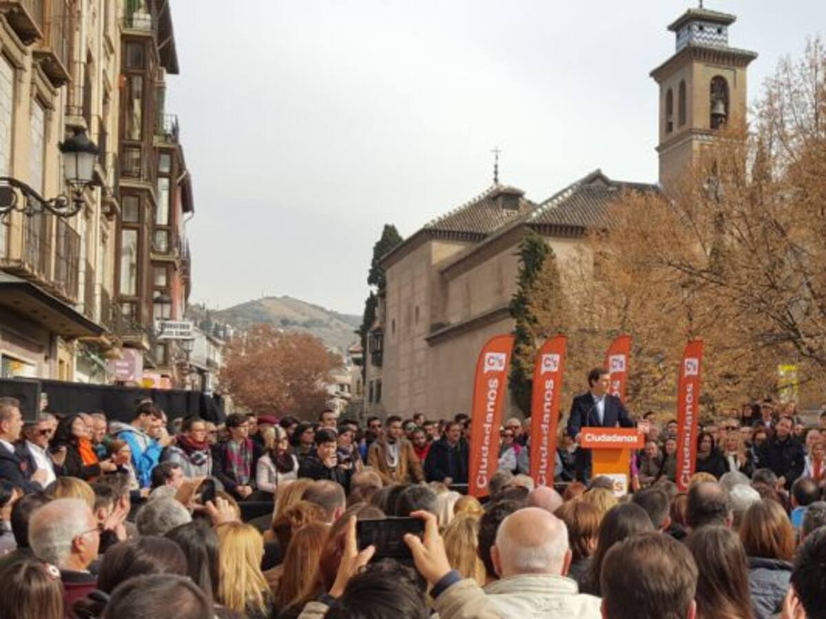 El mitin de Albert Rivera encabeza la crónica electoral de la mañana