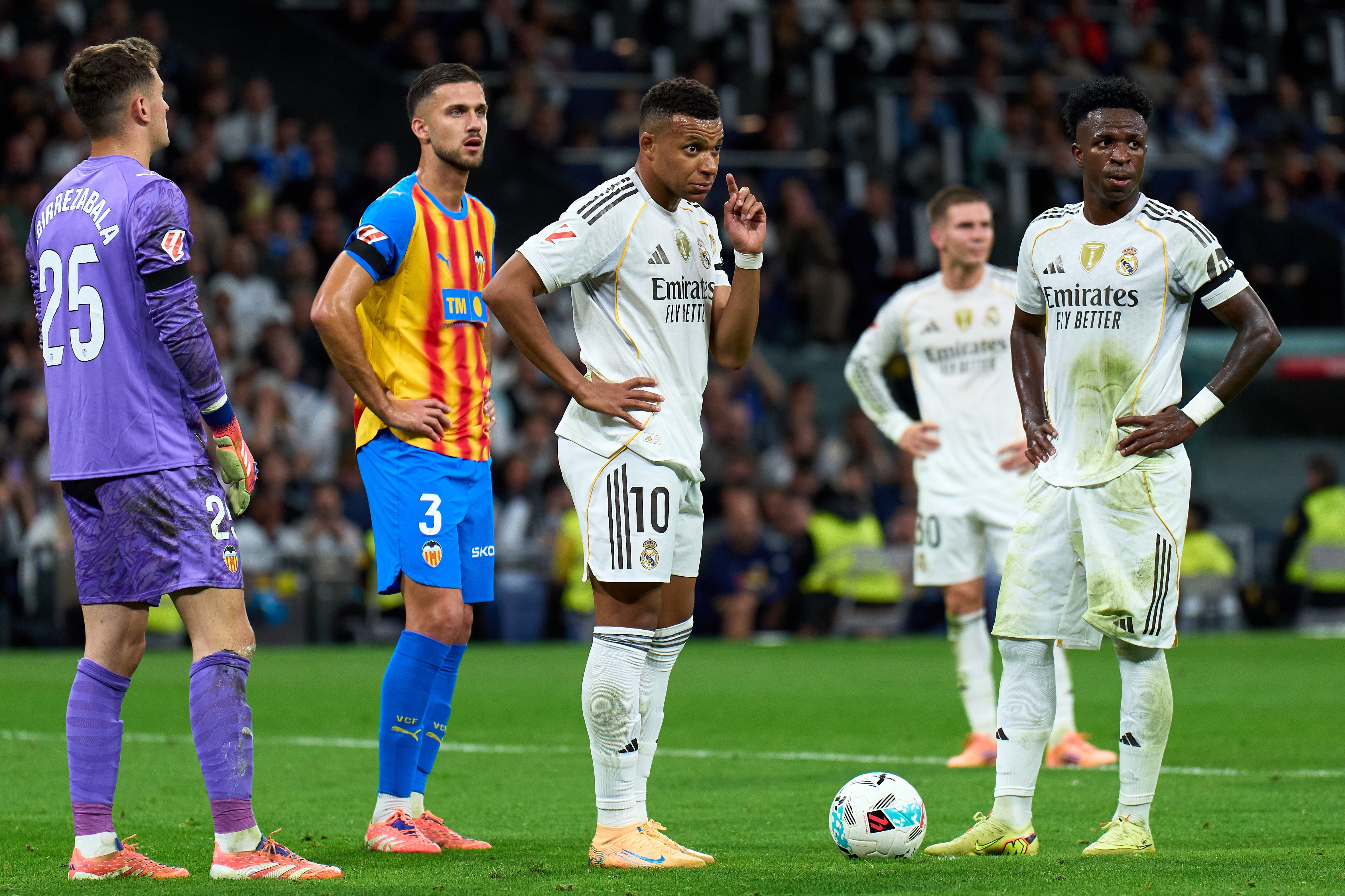 Kylian Mbappe y Vinicius Junior (Photo by Angel Martinez/Getty Images)