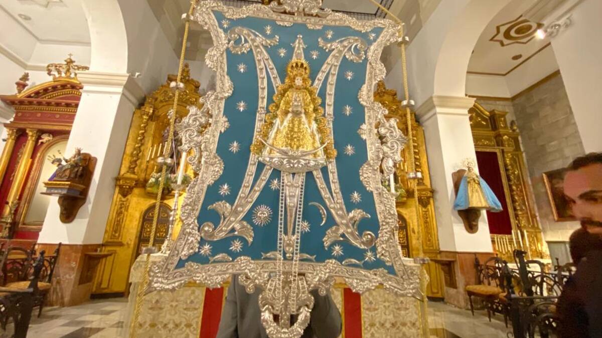 Simpecado de La Línea restaurado