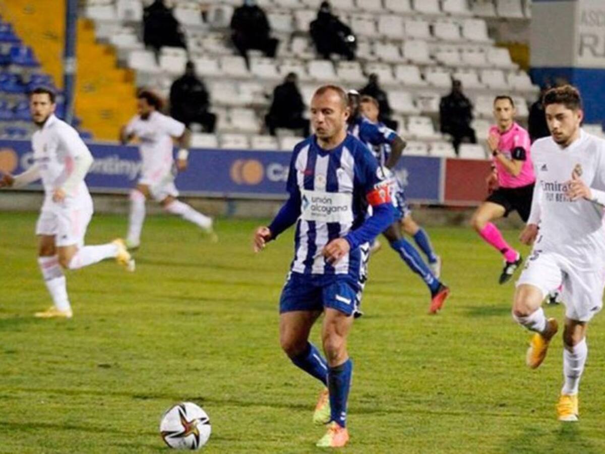 Fin al 'caso Juli': El capitán se queda en el Alcoyano