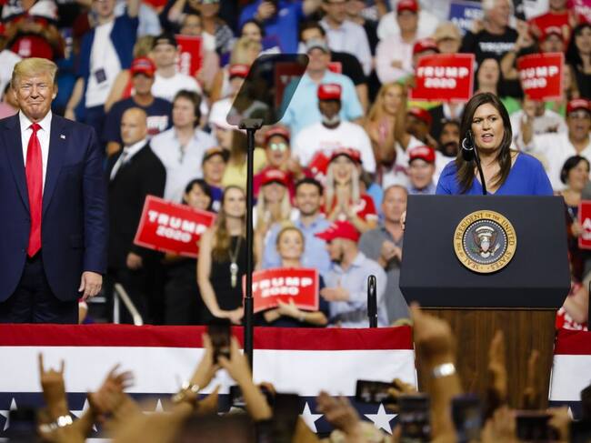 Sarah Huckabee Sanders, durante un acto de campaña de Donald Trump.