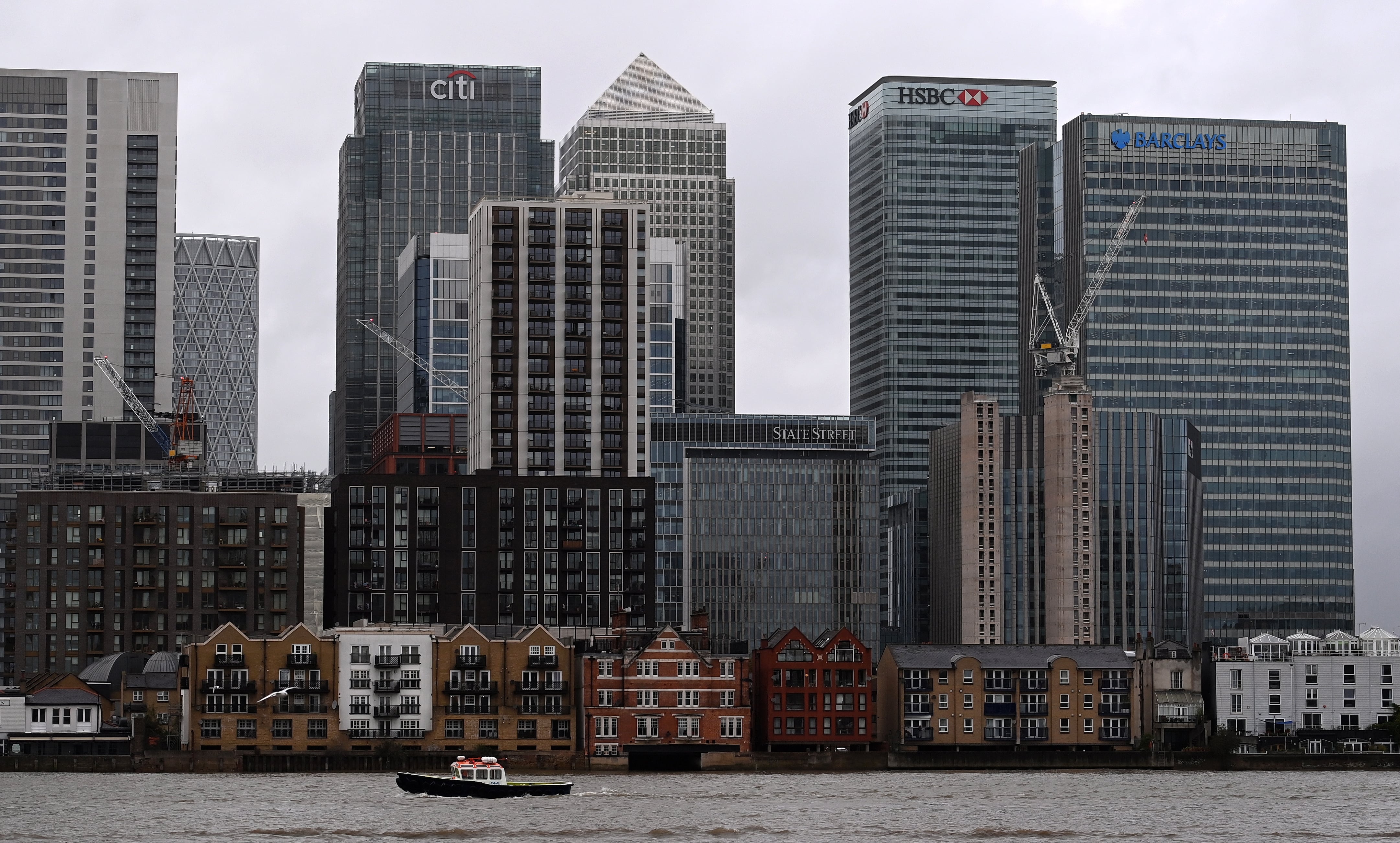 London (United Kingdom), 07/11/2022.- Canary Wharf in London, Britain. (Reino Unido, Londres) EFE/EPA/ANDY RAIN