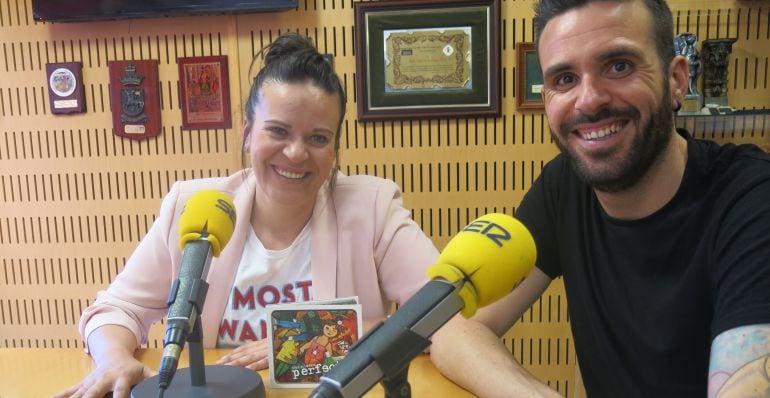 Nina y Tomy Alemania, en los estudios de Radio Cádiz