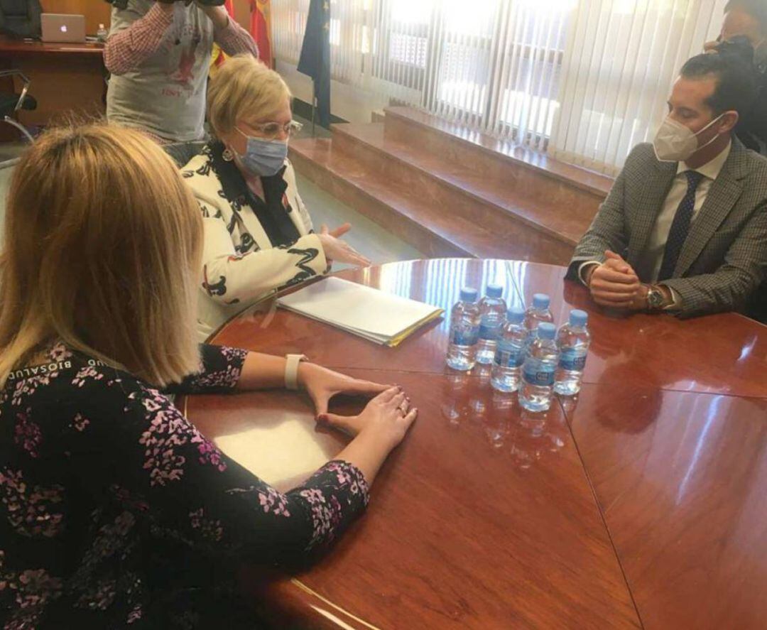 Imagen del archivo de la reunión de la consellera de Sanidad con los alcaldes de Elda y Petrer 