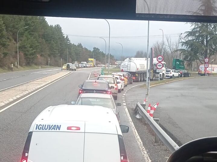 Atasco en la incorporación a la AP-6