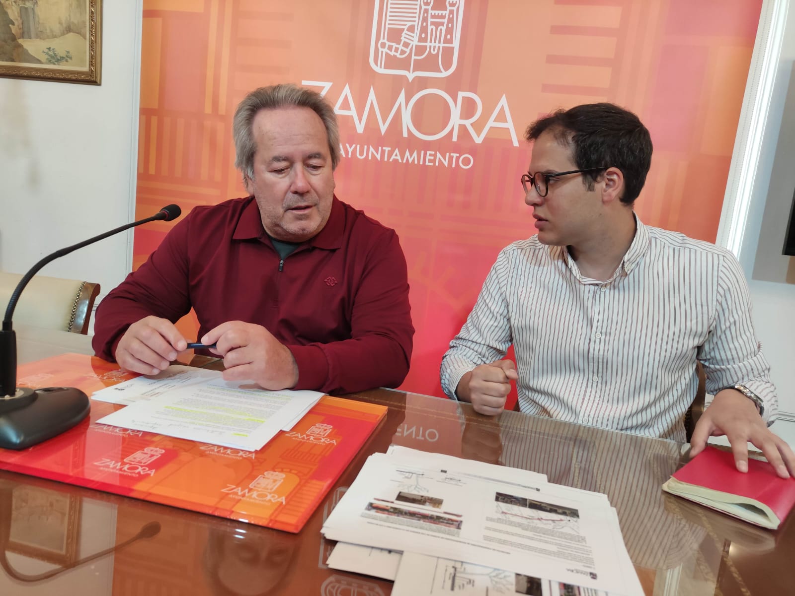 Francisco Guarido y Pablo Novo en la rueda de prensa posterior a la Junta de Gobierno