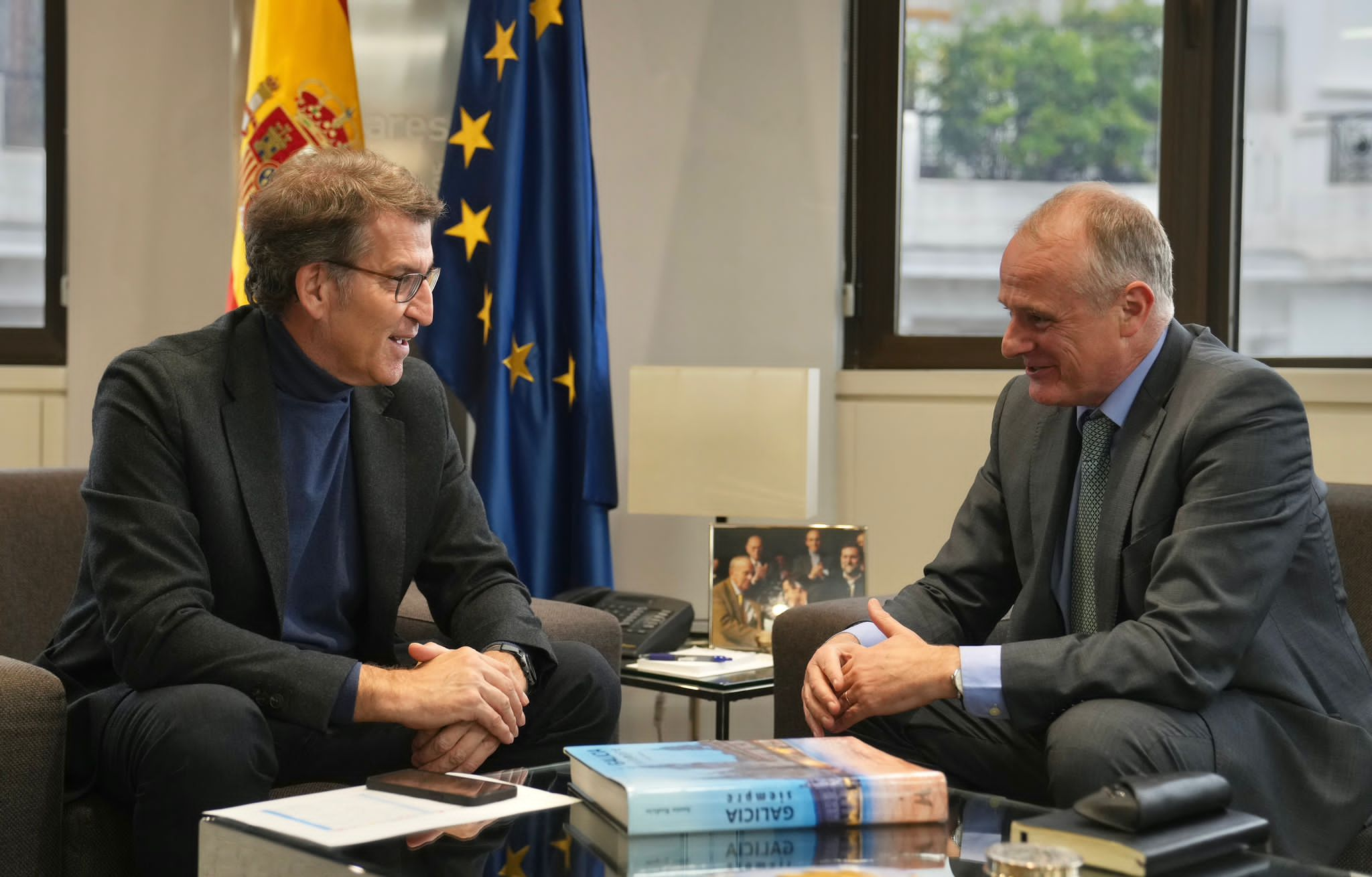 El candidato del PP en Asturias en un encuentro mantenido este lunes junto al presidente del PP Alberto Núñez Feijóo.