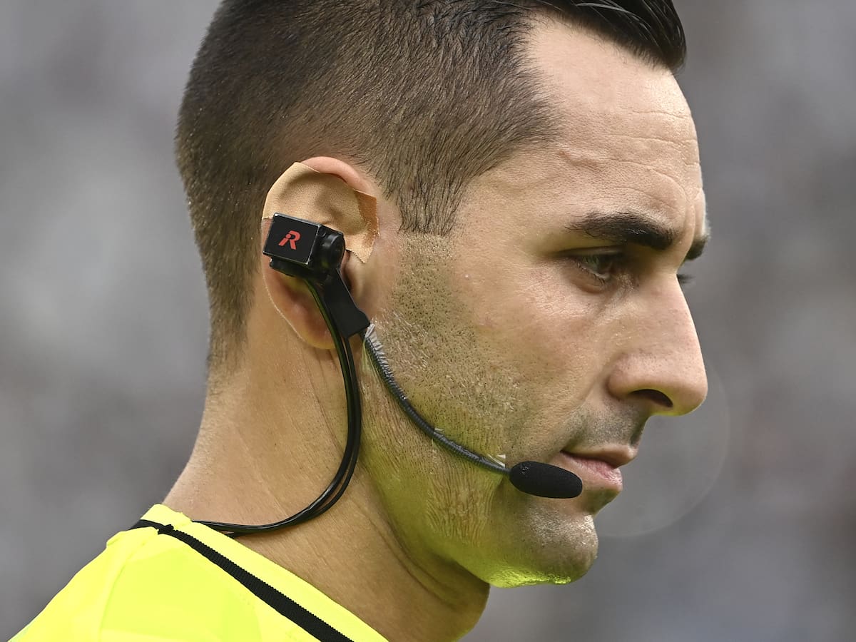 El árbitro como cámara: LaLiga prueba una nueva forma de ver el fútbol