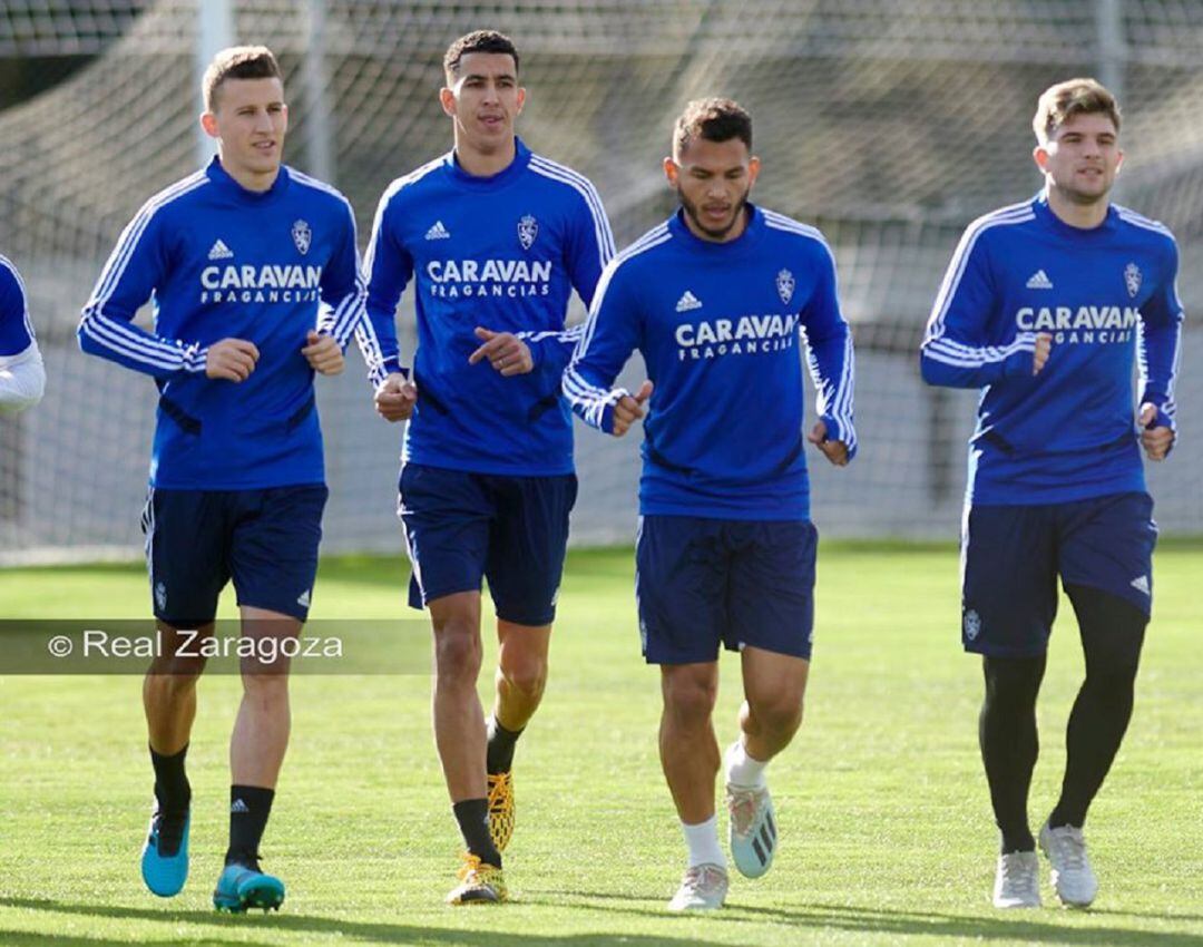 El Yamiq entrenándose junto a sus compañeros