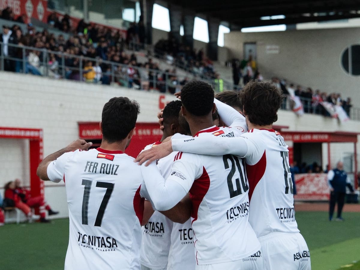 La UD Sanse afronta el último partido en casa con el ascenso directo en juego