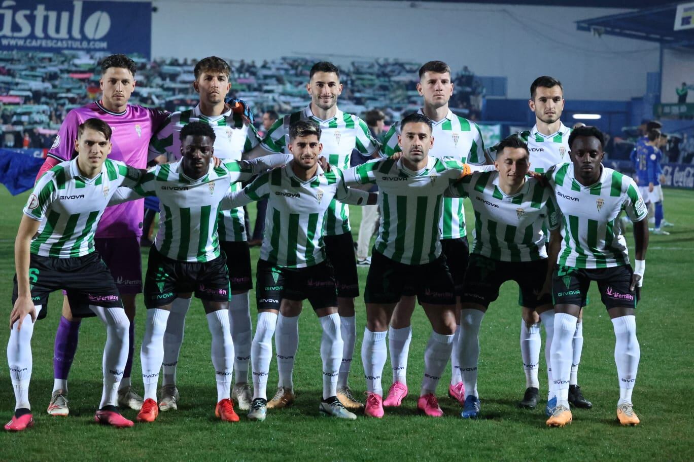 Once inicial del Córdoba CF en Linares.