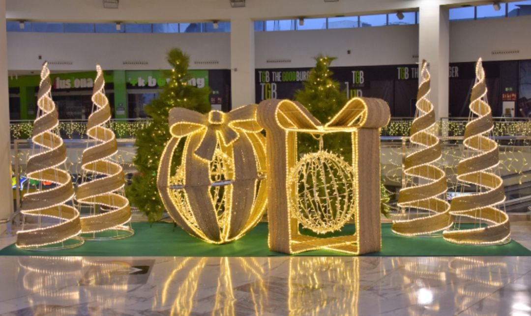 Encendido Centro Comercial Salera