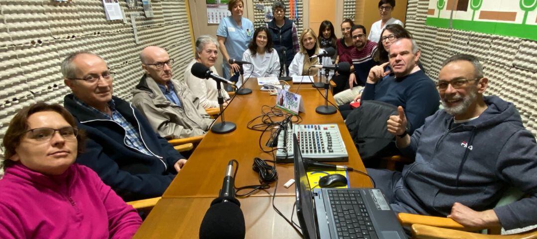 Colaboradores de Hermanas Hospitalarias de Pamplona visitan Palencia para conocer el centro palentino y, especialmente, Radio Gurugú