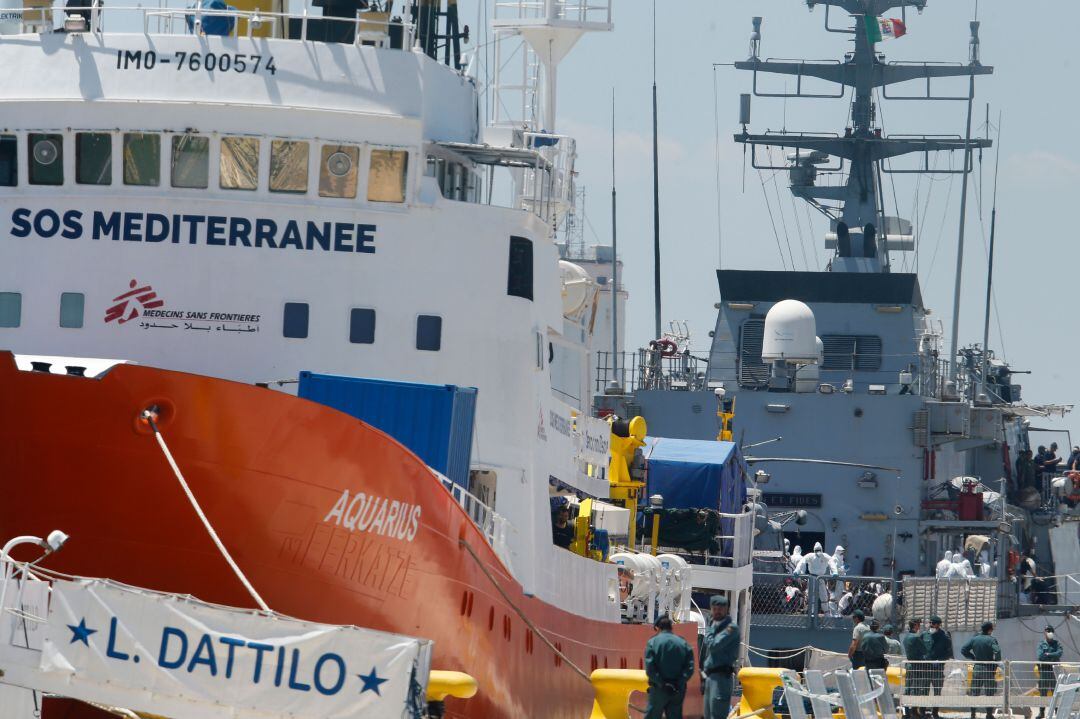 El Aquarius atracado en el puerto de València el 17 de junio de 2018