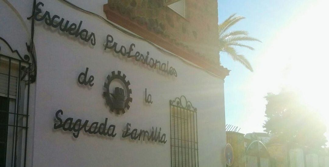 Fachada SAFA Linares