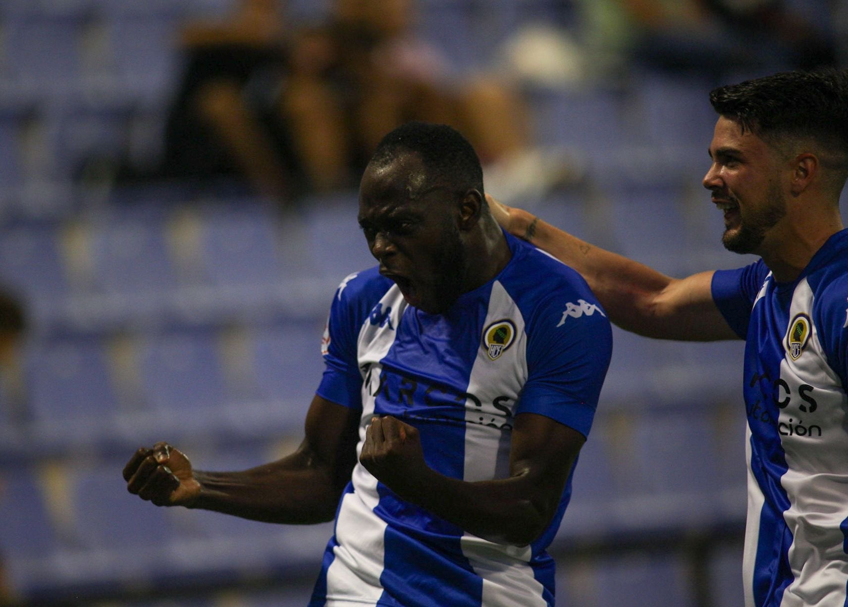 Ketu, jugador del Hércules, celebra su gol frente al Espanyol B