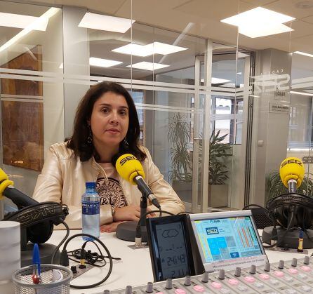 La portavoz del PSOE en el Ayuntamiento de Aranda, Mar Alcalde, ha hecho balance de los 100 días de gobierno municipal en Radio Aranda Cadena SER