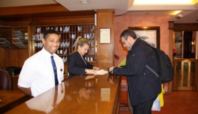 El juliol s'ha registrat una caiguda de pernoctacions de turistes estrangers a Catalunya