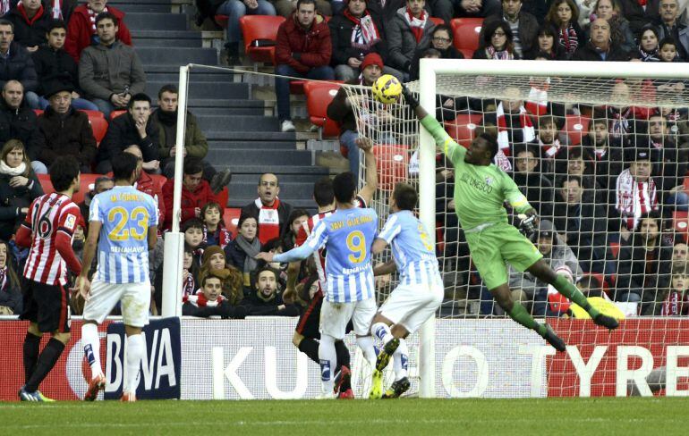 Kameni realiza una estirada en San Mamés