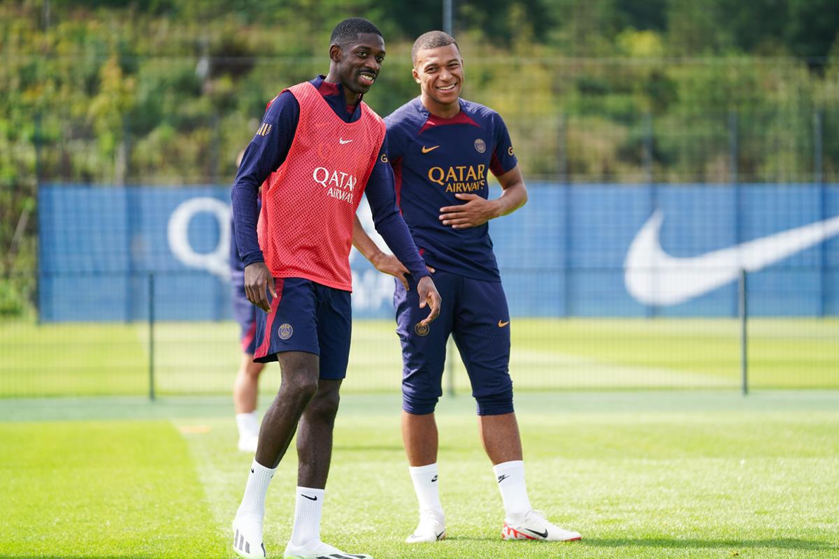 Kylian Mbappé, durante el primer entrenamiento del PSG