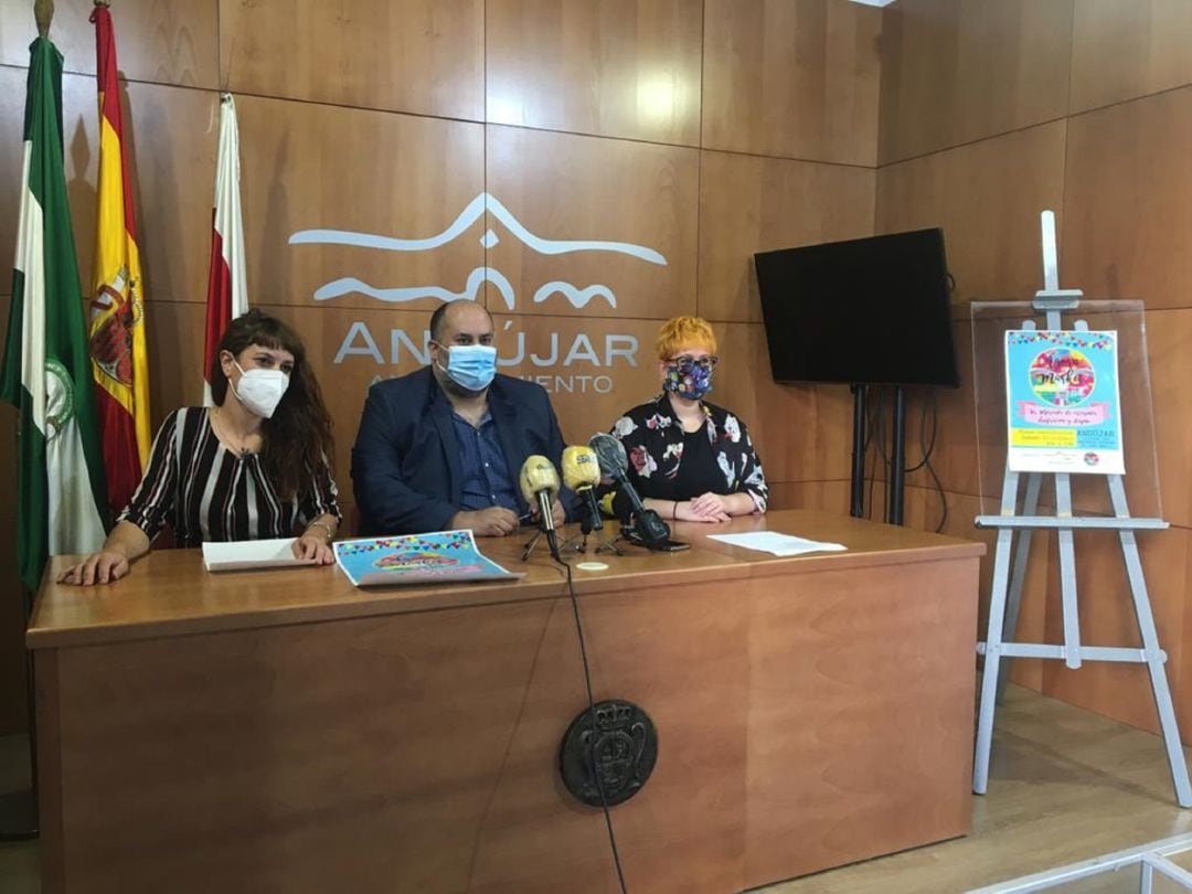 Rosa Ortiz, Juan Francisco Cazalilla y Verónica Mena en la presentación de Ágora market