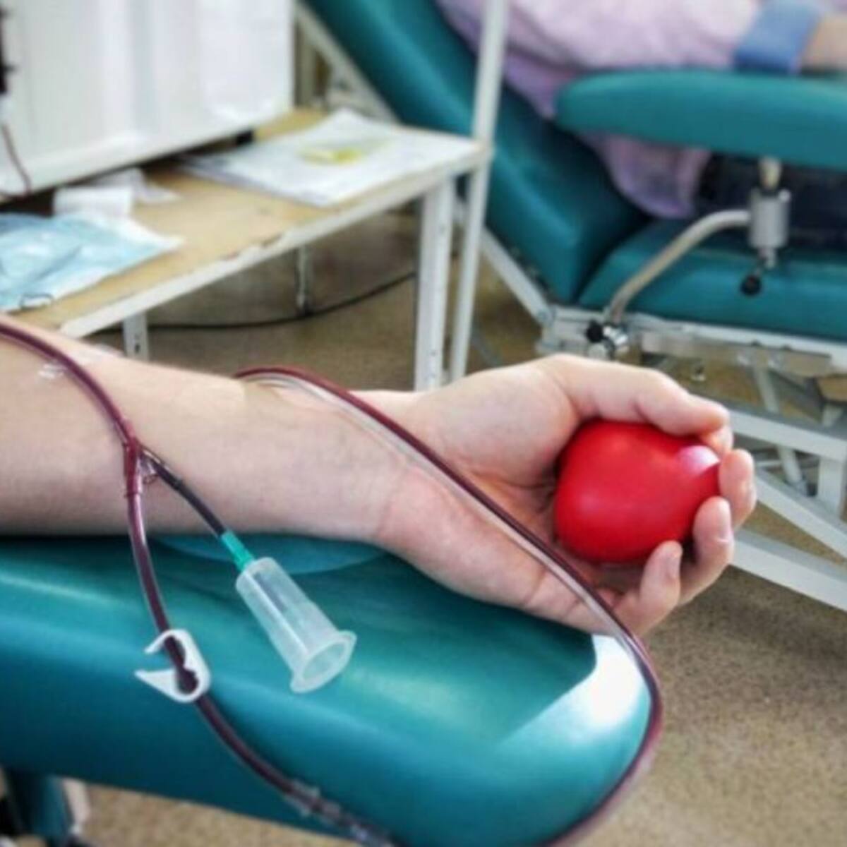 El Centro de Transfusión de Castellón registra más de 2.200 donaciones en la provincia este verano