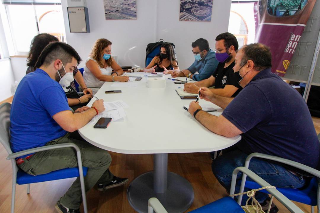 Reunión Ayuntamiento de Mérida y asociaciones recreacionistas