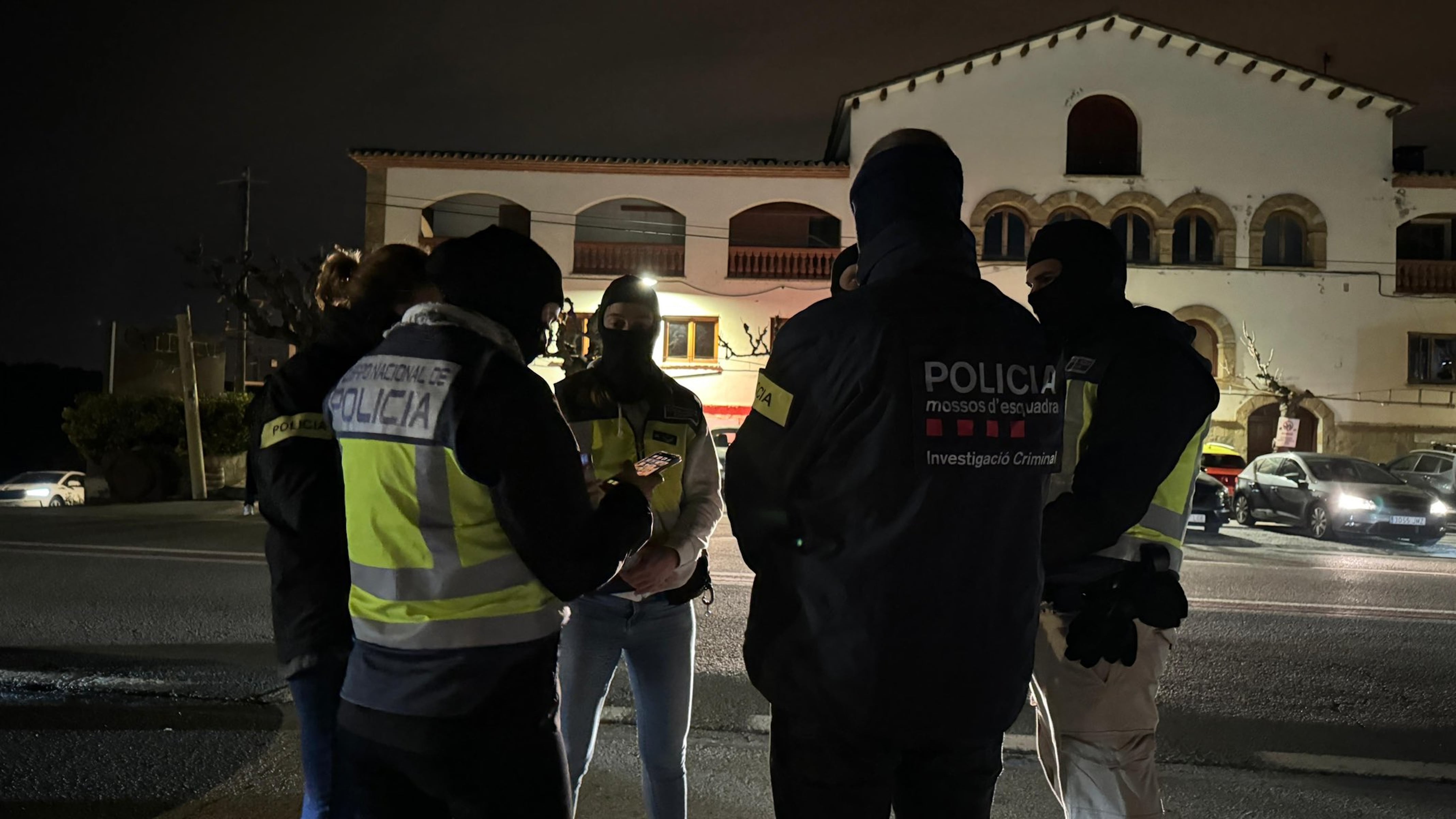 Operació de Mossos i CNP a l&#039;àrea de Barcelona i Catalunya central contra el tràfic de drogues, éssers i blanqueig