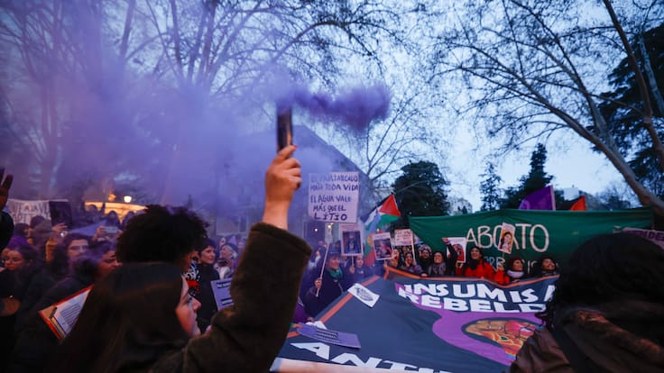 Entrevista a Sandra González, coordinadora de la comisión feminista de la AC Chozas de la Sierra, sobre la programación del 8M