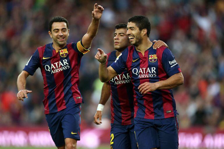 El delantero uruguayo del FC Barcelona Luis Suárez celebra su segundo gol ante el Getafe CF