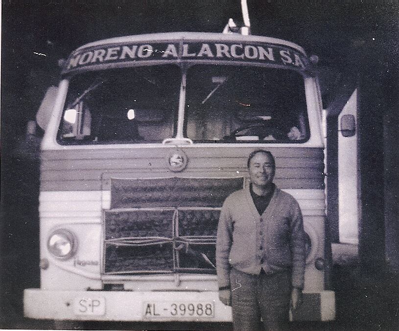 Manolo &#039;Saberes&#039; con uno de los cuatro ejes de Moreno Alarcón SA.