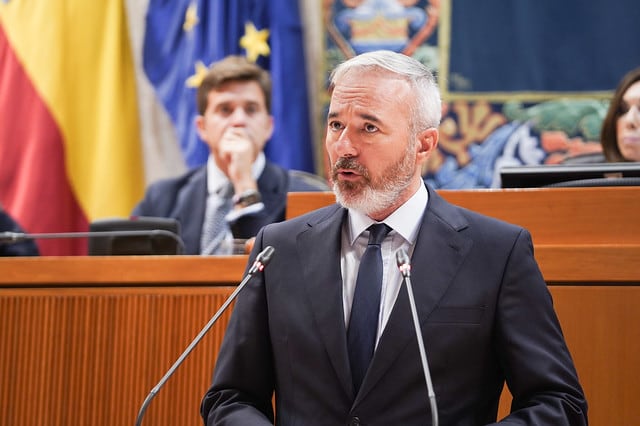Jorge Azcón, presidente de Aragón comparece en las Cortes