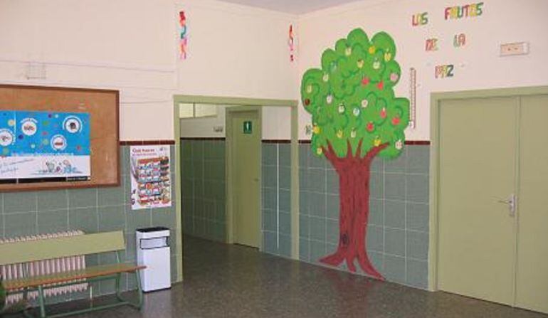 Interior del CEIP Cervantes, donde los niños asisten a clase