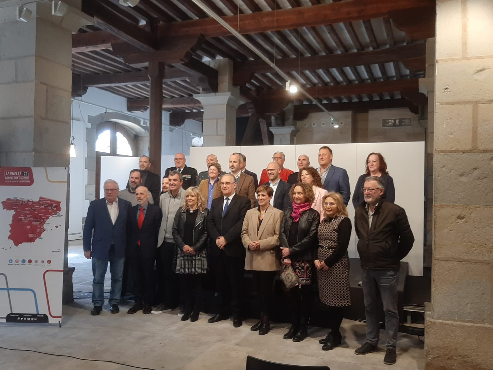 Presentación de la etapa de la Vuelta con salida en la Ciudadela de Pamplona