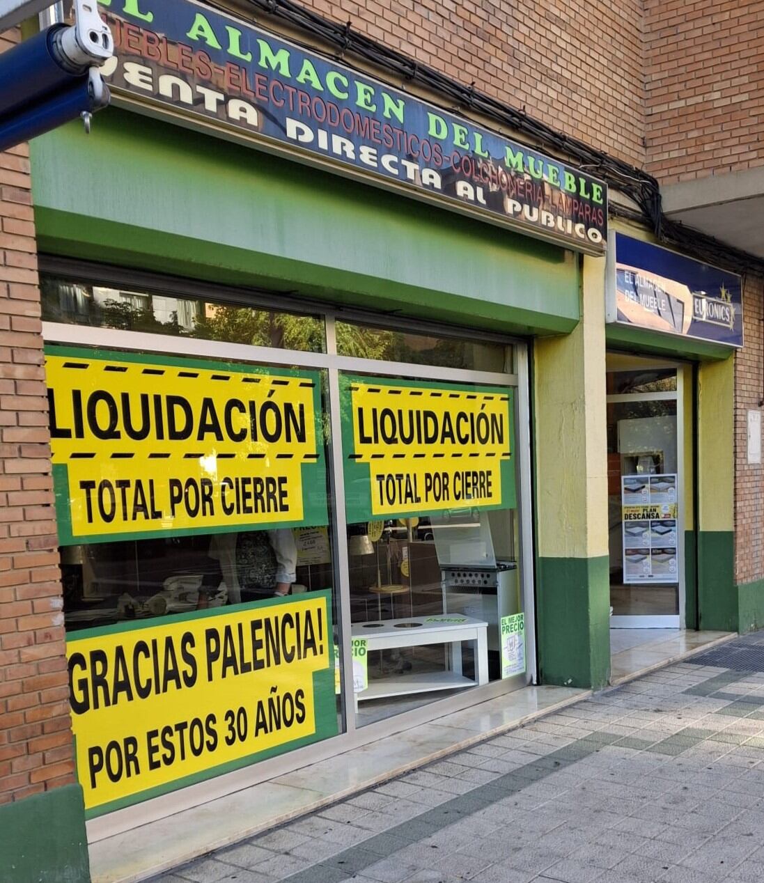 Establecimiento muy conocido en el barrio de San Antonio que cierra