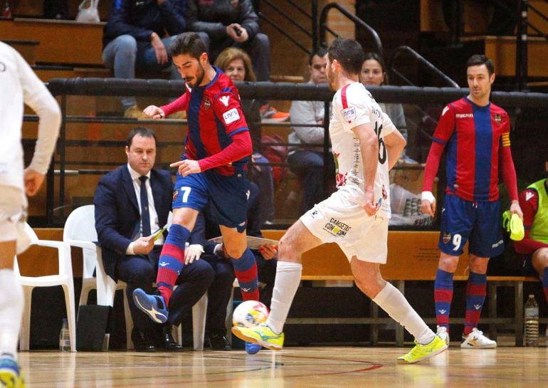 Naturpellet cae 3-1 ante Levante