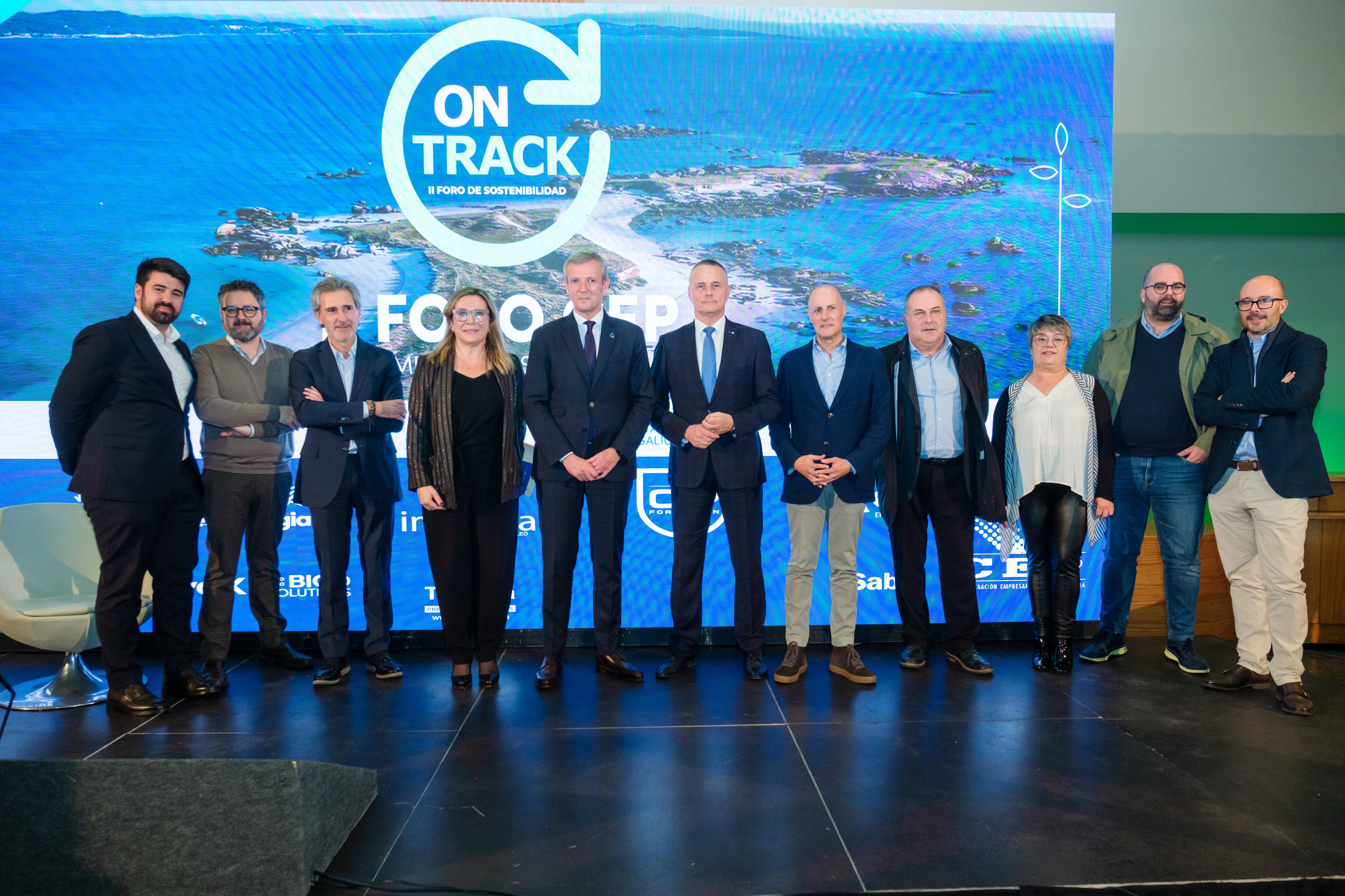 Foto de familia del II Foro CEP Empresa Sostenible.