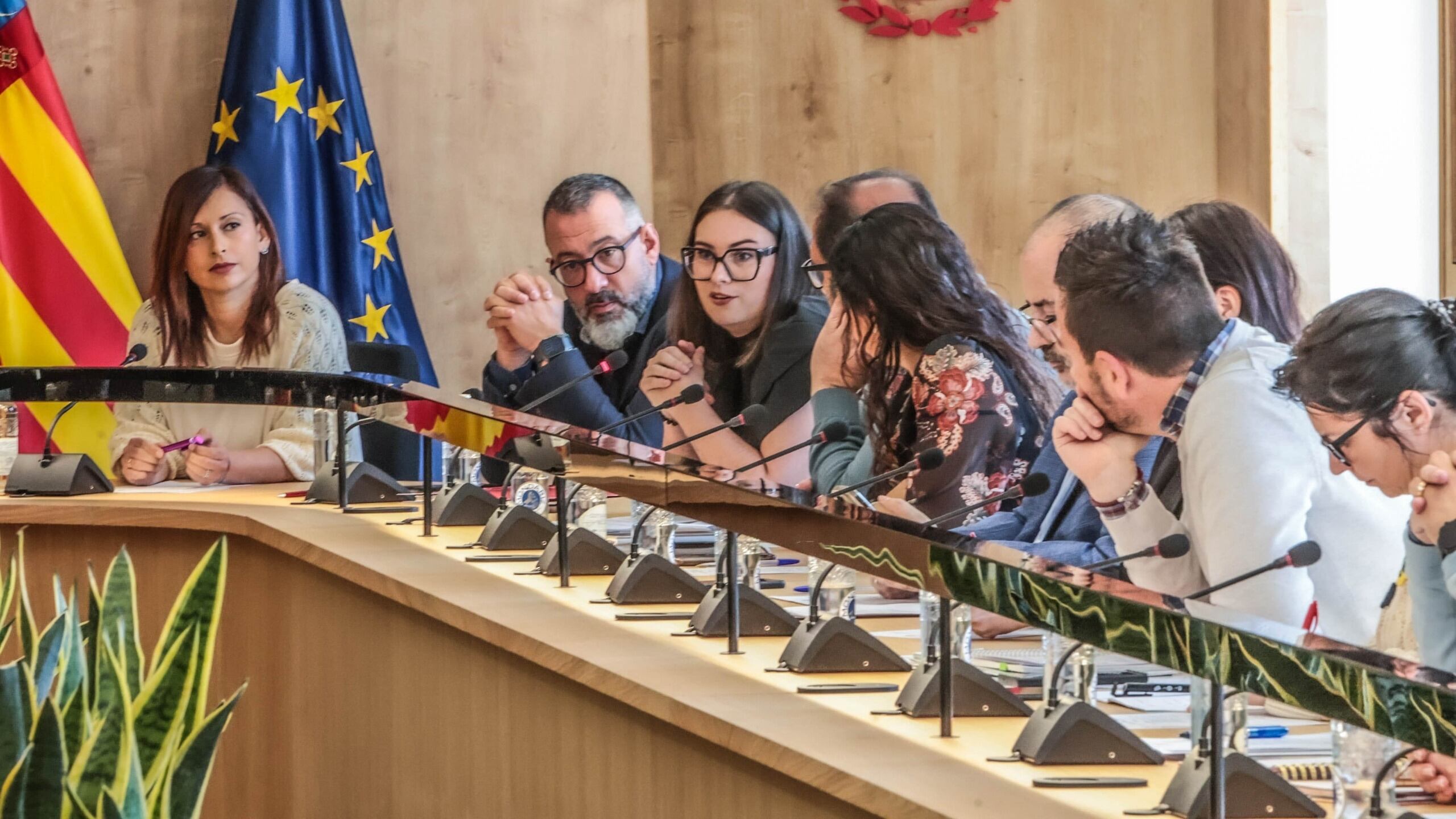 La concejala de Igualdad de Elda, María Gisbert, ha defendido la importancia de la aprobación de este protocolo