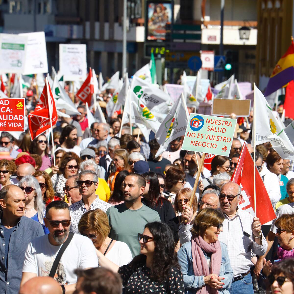 Más de 2000 de personas se manifiestan en Córdoba exigiendo un refuerzo del sistema sanitario público