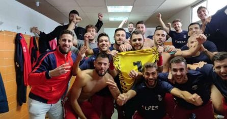 Los jugadores valleros celebran la victoria