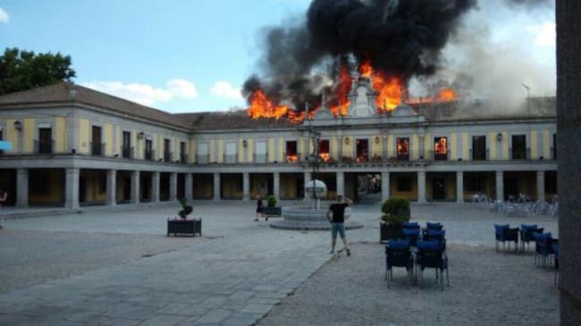 Así quedó parte del Ayuntamiento de Brunete, tras el incendio.