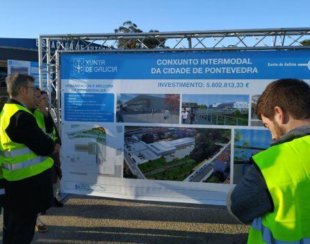 Visita de autoridades al inicio de las obras de la Estación Intermodal