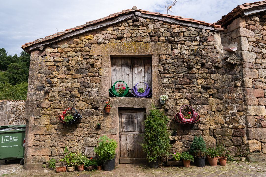 Casa de piedra de la localidad cántabra de Potes, capital del turismo rural 2020. 