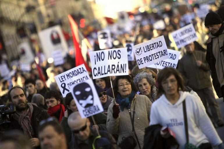 La reforma de la ley Mordaza lleva parada tres meses en la Comisión de Interior