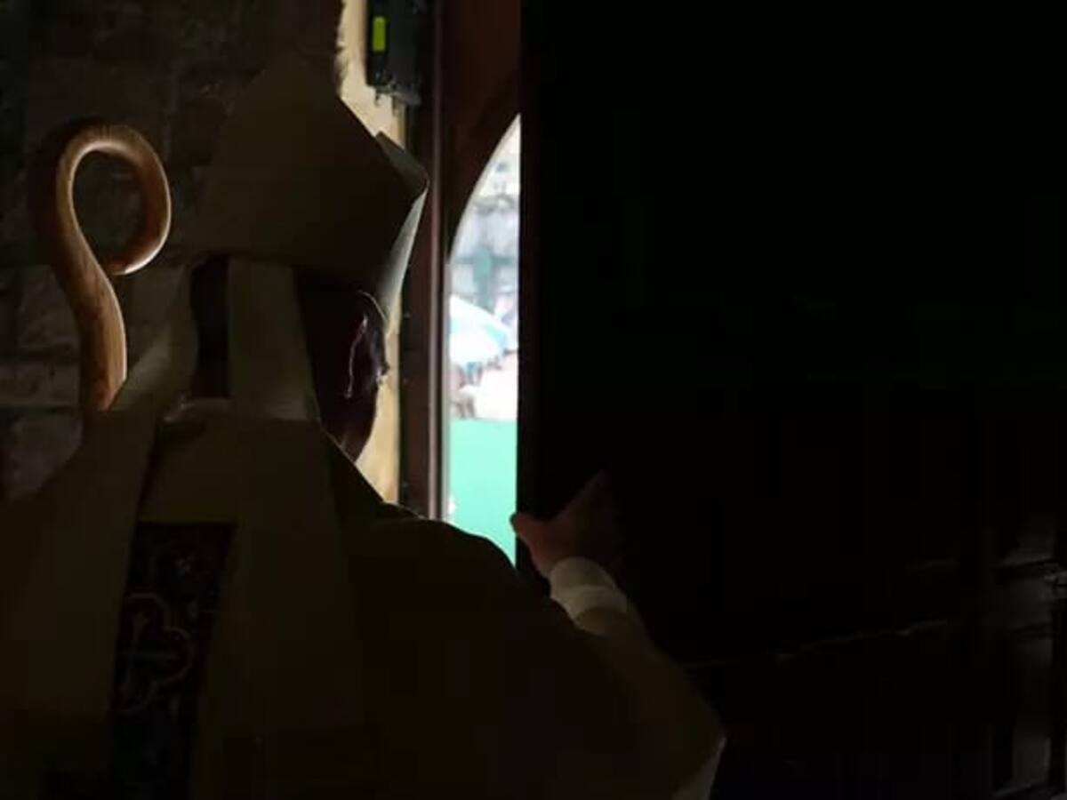 La Puerta del Perdón cierra el Año Jubilar Lebaniego hasta 2028, pero el camino continúa