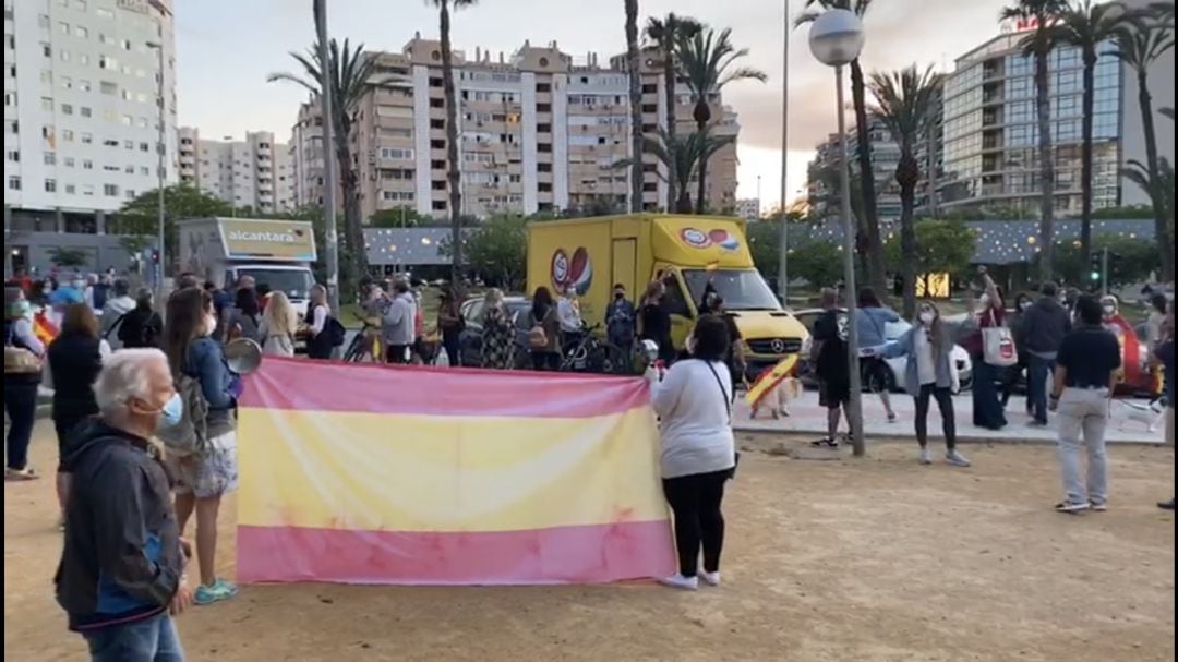 Fotograma de uno de los vídeos facilitados por el Ayuntamiento de Alicante sobre las concentraciones del domingo