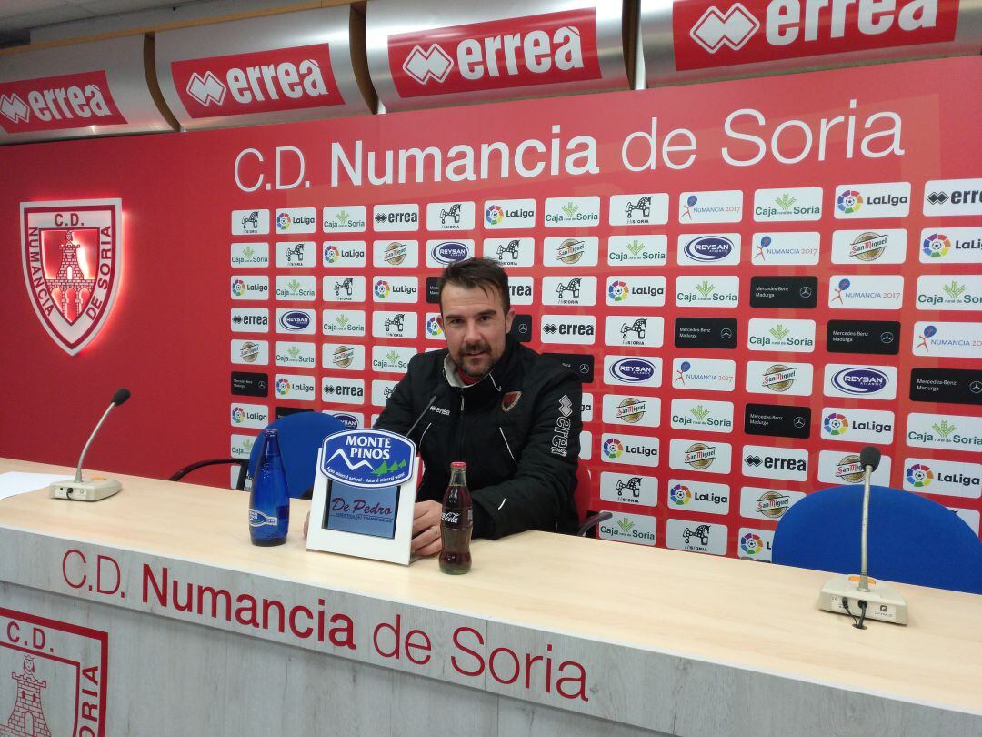 López Garai, entrenador del Numancia, en rueda de prensa.